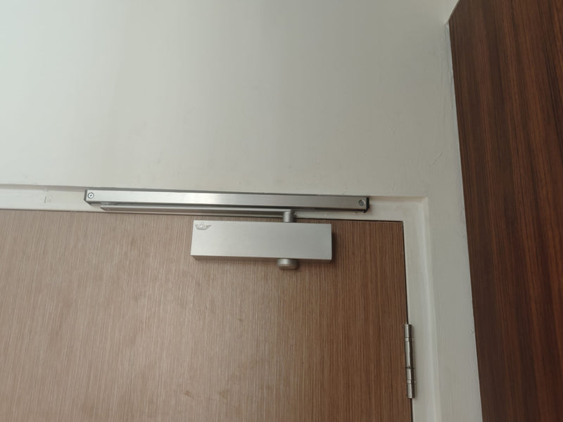 Interlock Exposed Door Closer with Sliding Arm – Adjustable Soft Close with Hold Open customer installation photo