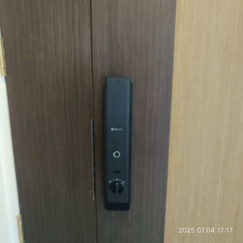 Solity 智能锁套装（门和栅栏） customer installation photo